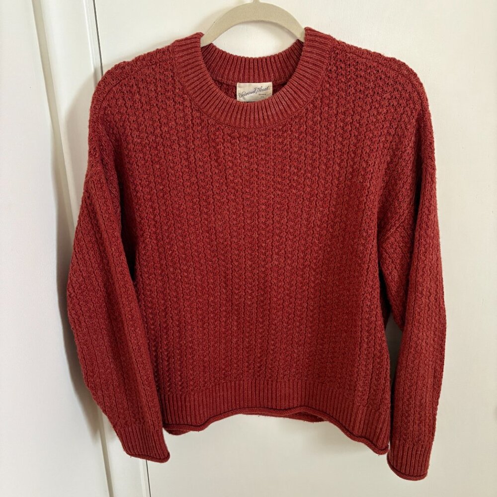 Universal Thread Vintage Style Sweater Size Medium